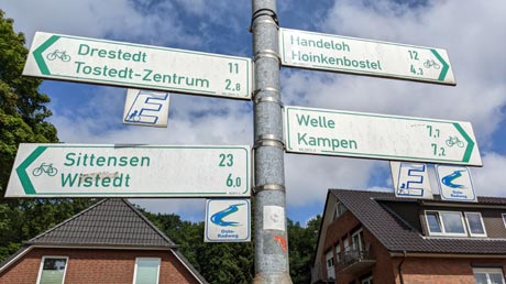 Radweg Hauptwegweiser in Tostedt