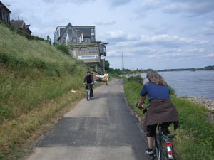 Rheinradweg Rhein-Radweg