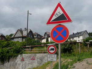 Radweg Hinweisschild 15% Steigung Radweg Hinweisschild 15% Steigung