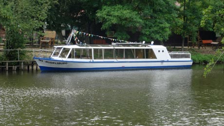 Passagierschiff MS Rudelsburg Passagierschiff MS Rudelsburg