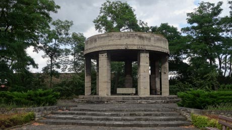 Leuna Kriegerdenkmal Rössen