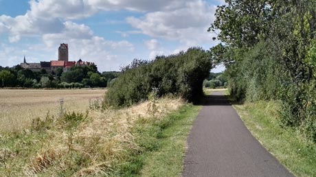 Saaleradweg und Schloss Plötzkau Saaleradweg und Schloss Plötzkau