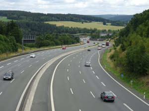 Saaleradweg über Autobahn