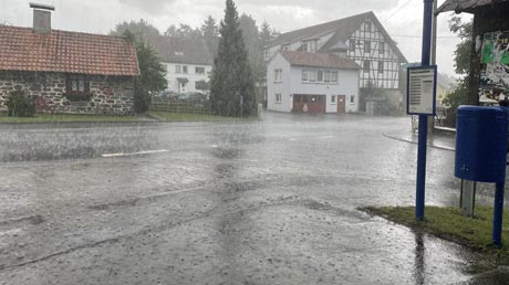 Schwalmradweg Gewitter in Renzendorf