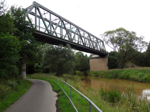 Bahnbrücke über die Spree