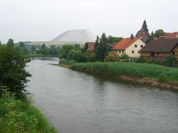 Dankmershausen mit Blick zum Monte Kali Dankmarshausen mit Blick zum Monte Kali