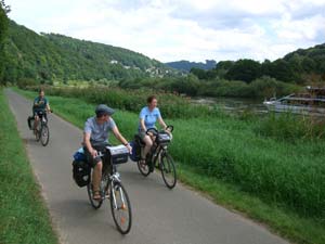 Weser-Radweg bei Wurgassen