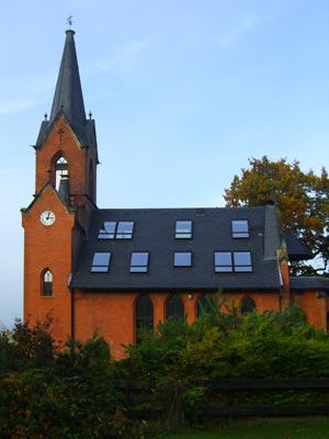 Kiche mit Pension in Warmsdorf